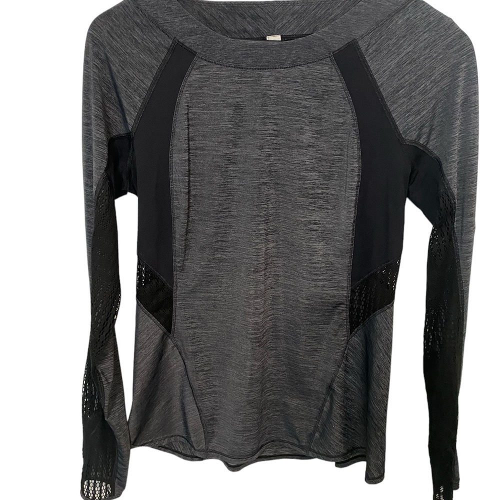 Lululemon Long-Sleeve Sun Top in Gray with Black Mesh Sz 6